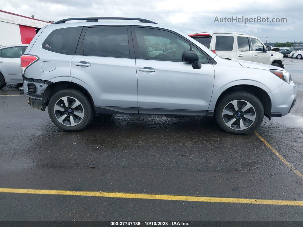 2017 Subaru Forester 2.5i Silver vin: JF2SJABC7HH494889