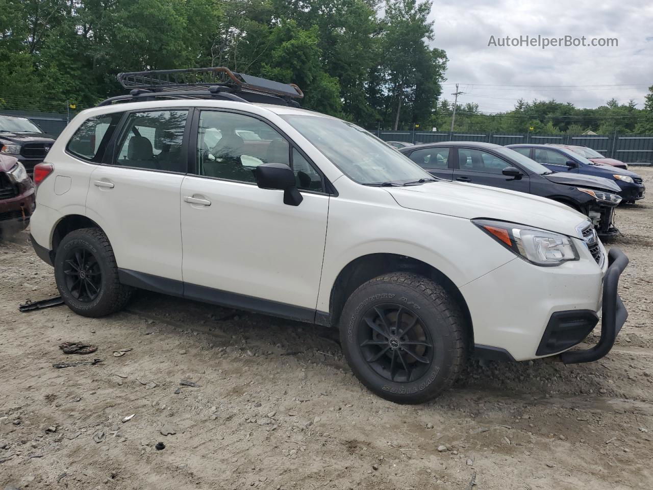 2018 Subaru Forester 2.5i White vin: JF2SJABCXJH436393