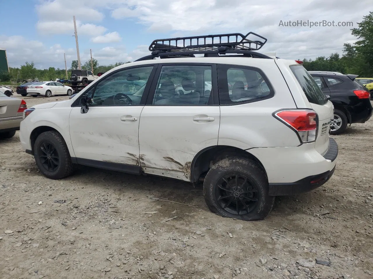 2018 Subaru Forester 2.5i White vin: JF2SJABCXJH436393