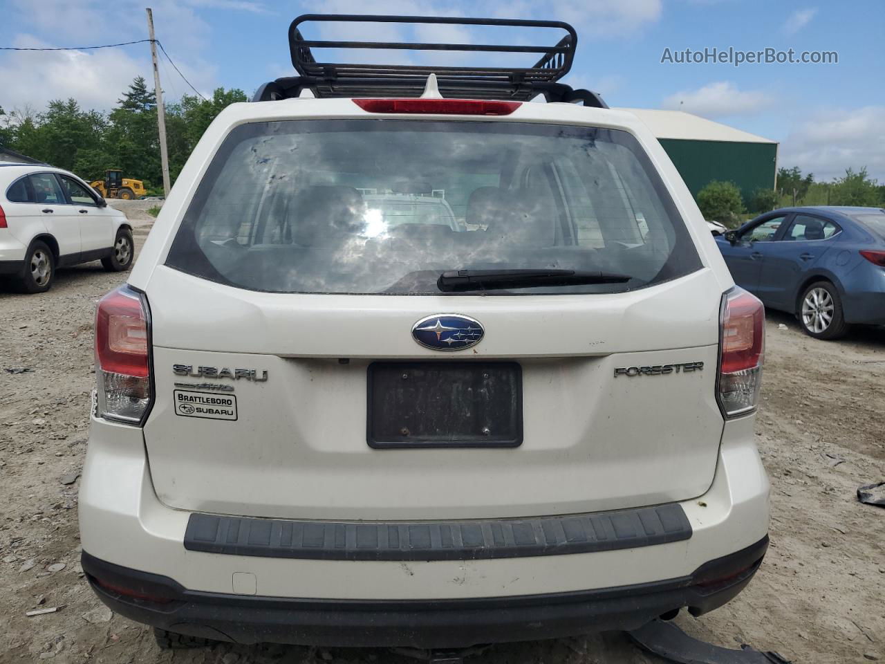 2018 Subaru Forester 2.5i White vin: JF2SJABCXJH436393