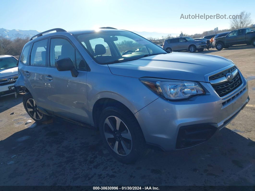 2018 Subaru Forester 2.5i Silver vin: JF2SJABCXJH485271