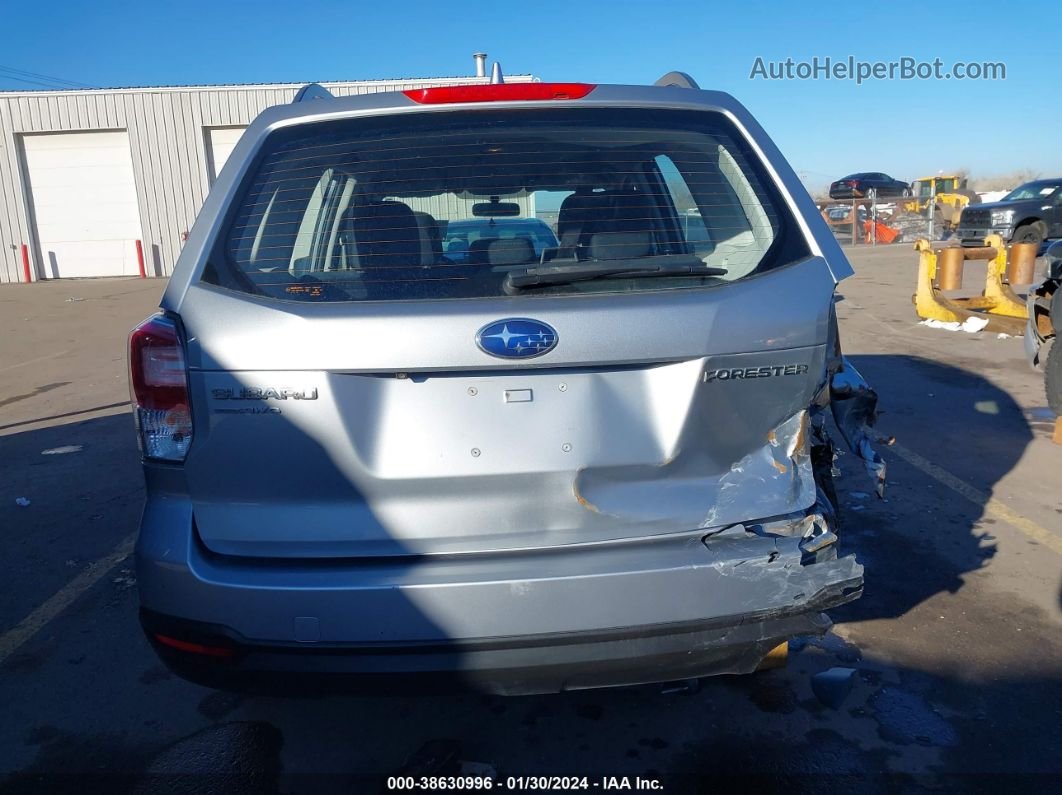 2018 Subaru Forester 2.5i Silver vin: JF2SJABCXJH485271