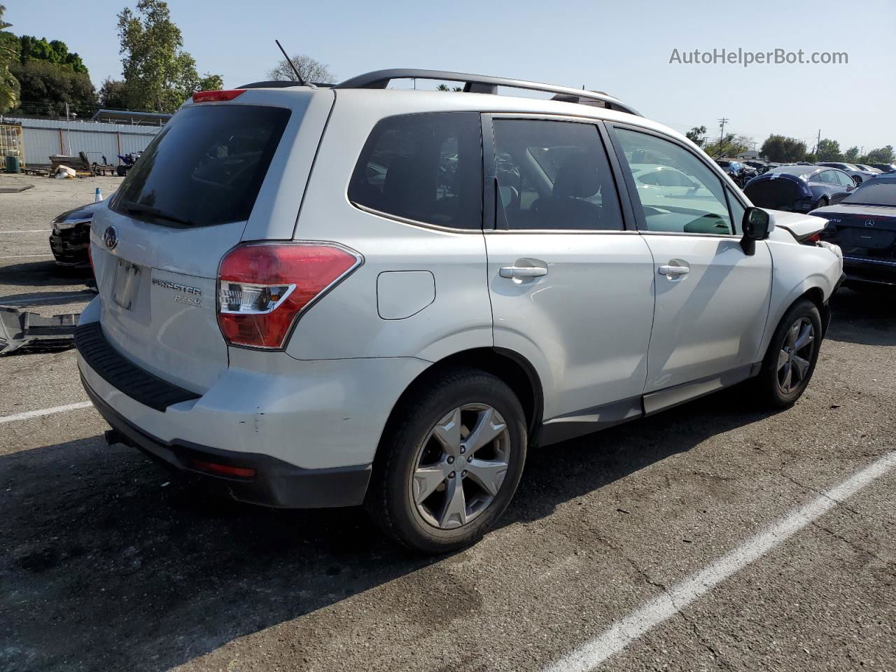 2015 Subaru Forester 2.5i Premium White vin: JF2SJADC3FH551275