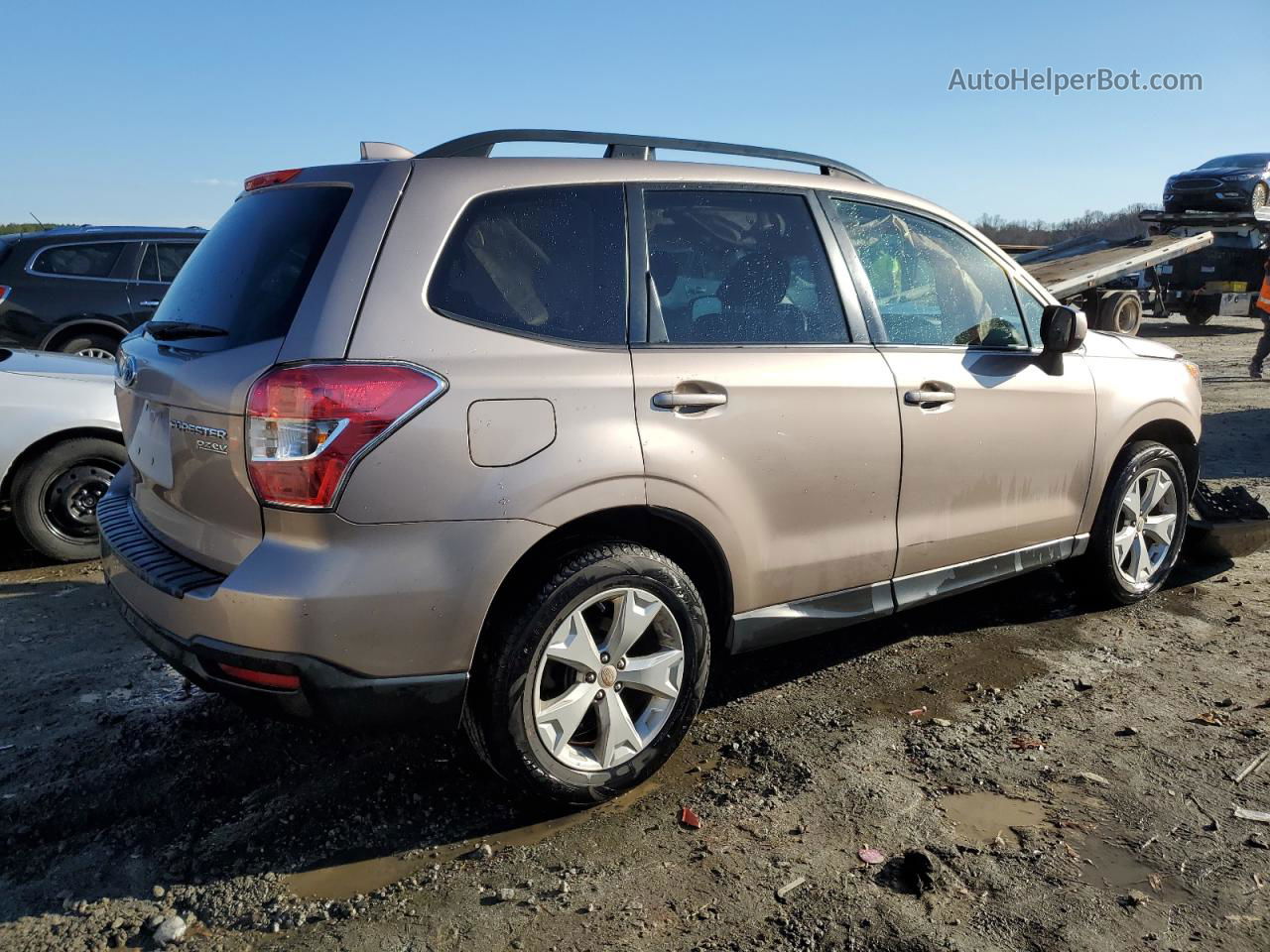 2016 Subaru Forester 2.5i Premium Beige vin: JF2SJADC4GH566403