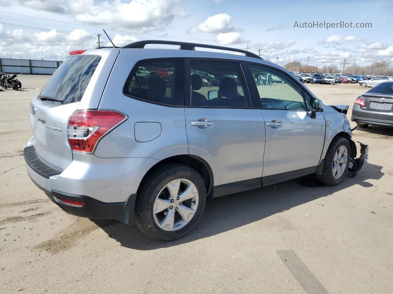 2015 Subaru Forester 2.5i Premium Серебряный vin: JF2SJADC8FH831919