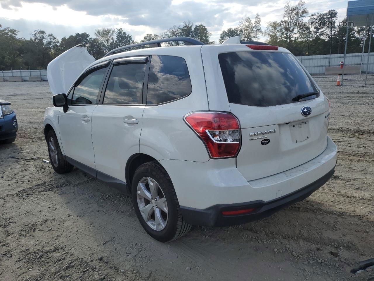 2016 Subaru Forester 2.5i Premium White vin: JF2SJADC9GH508660