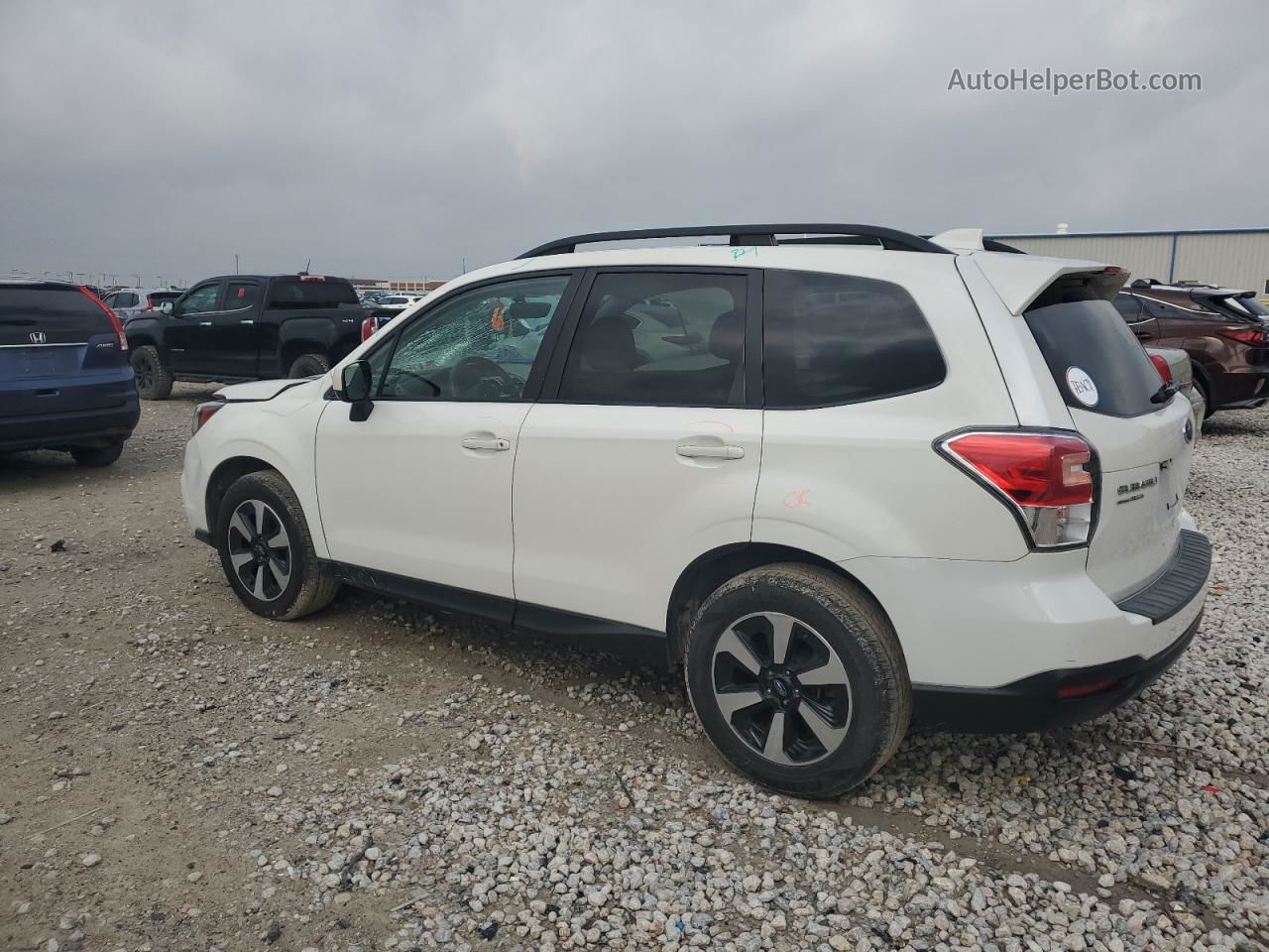 2017 Subaru Forester 2.5i Premium White vin: JF2SJAEC0HH487598