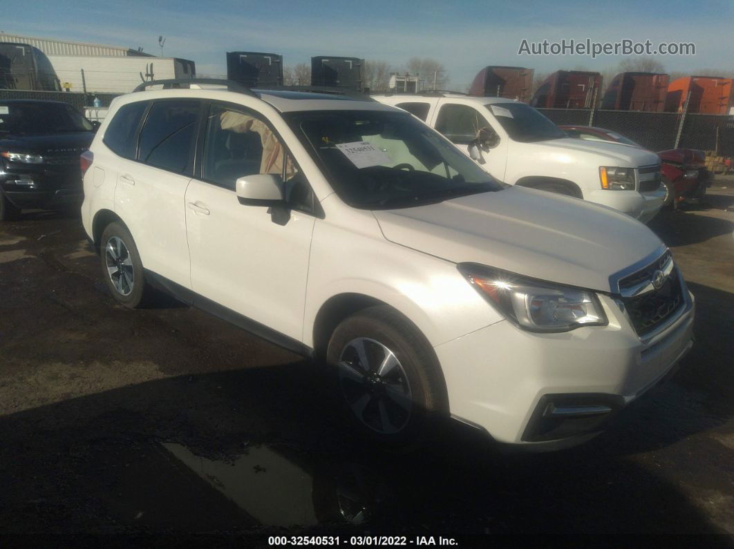 2017 Subaru Forester Premium White vin: JF2SJAEC1HH583014