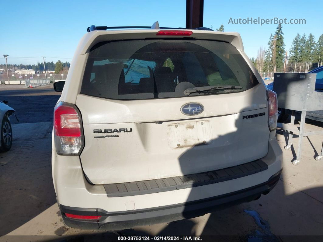 2018 Subaru Forester 2.5i Premium White vin: JF2SJAEC1JH462781