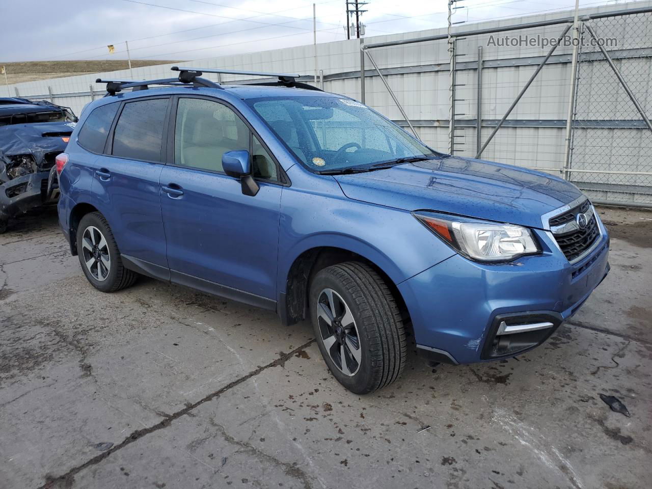 2018 Subaru Forester 2.5i Premium Синий vin: JF2SJAEC4JG488068