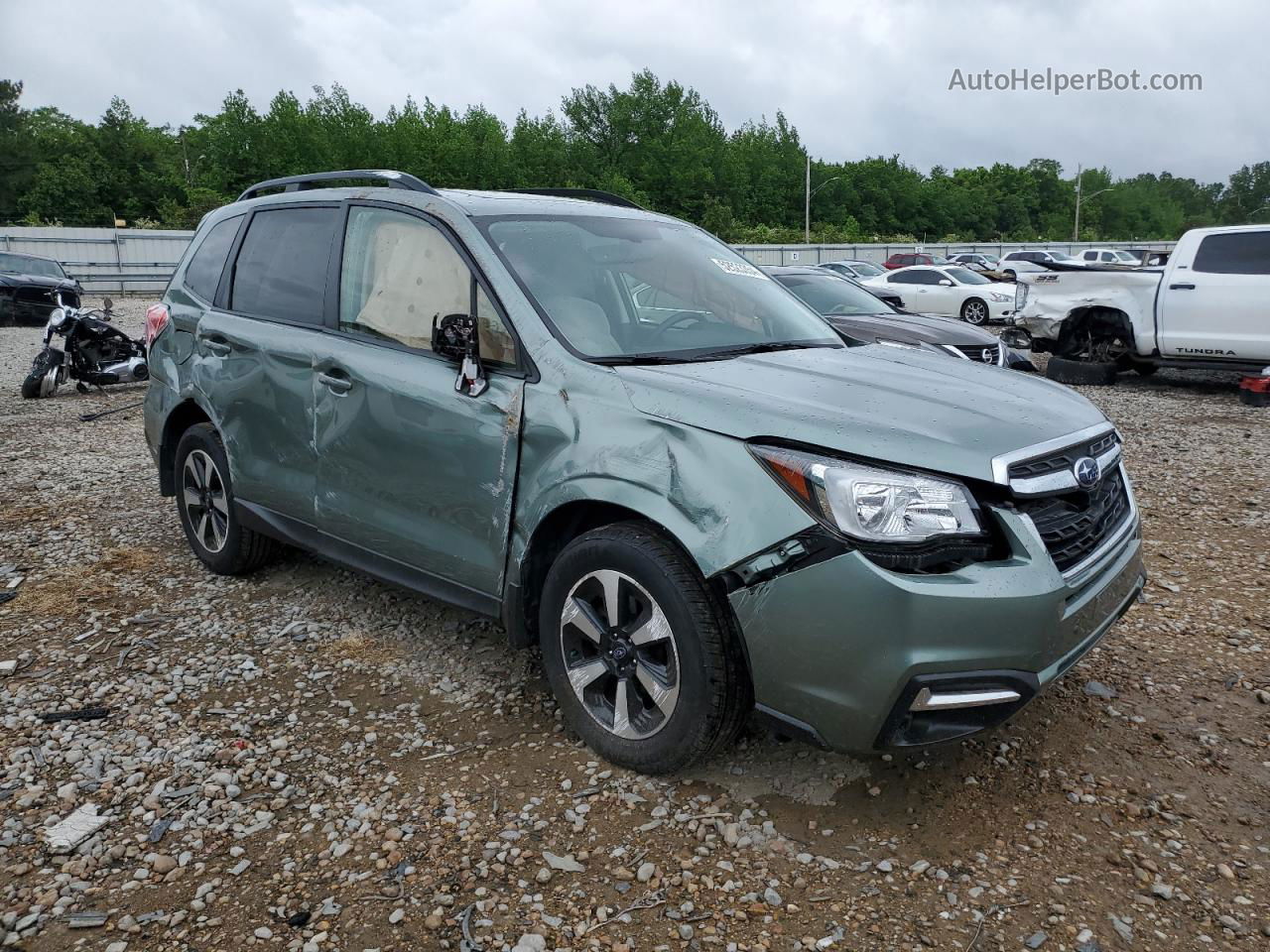 2018 Subaru Forester 2.5i Premium Green vin: JF2SJAEC5JH526255