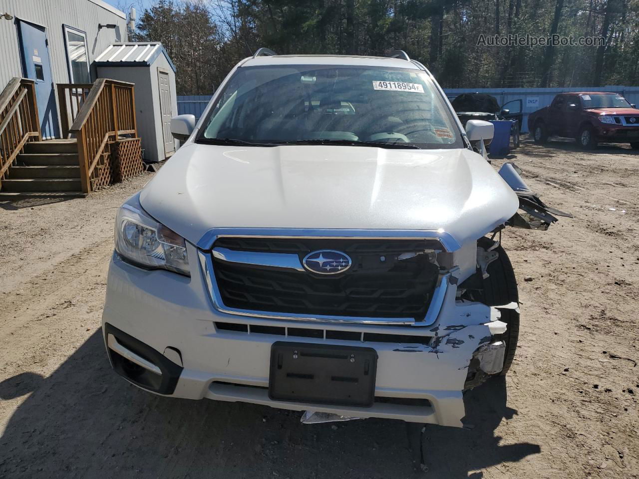 2018 Subaru Forester 2.5i Premium White vin: JF2SJAEC6JG570898