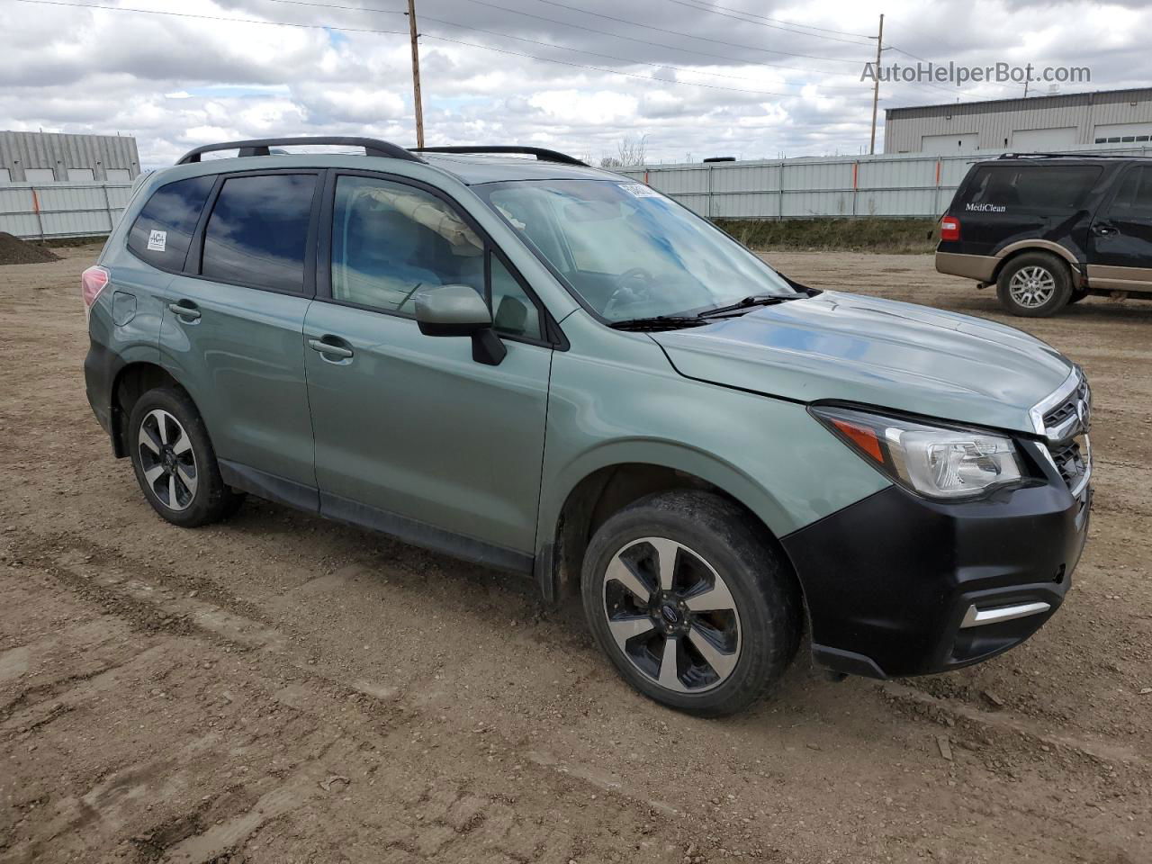 2018 Subaru Forester 2.5i Premium Green vin: JF2SJAEC7JH614370