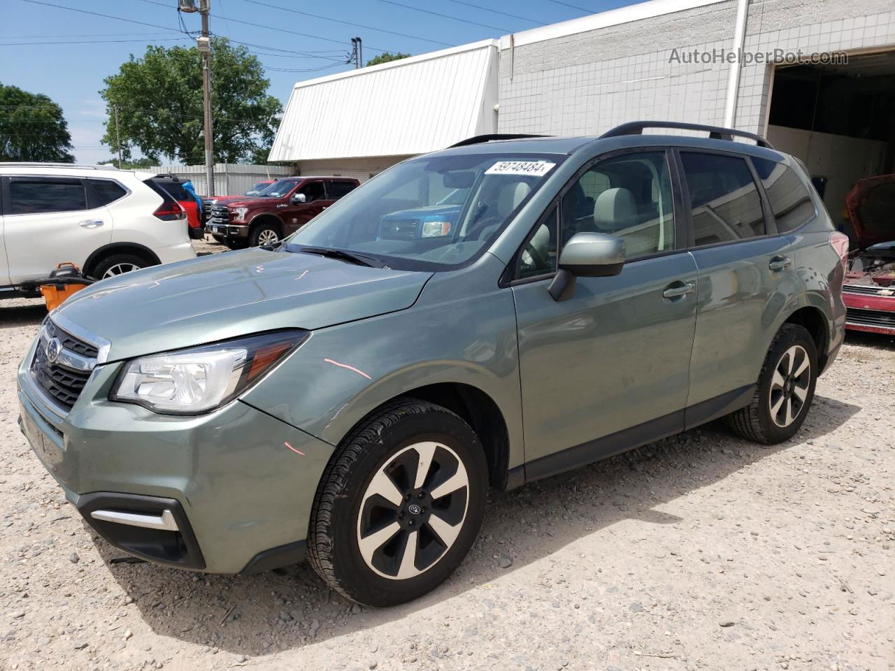 2017 Subaru Forester 2.5i Premium Зеленый vin: JF2SJAEC8HH563424