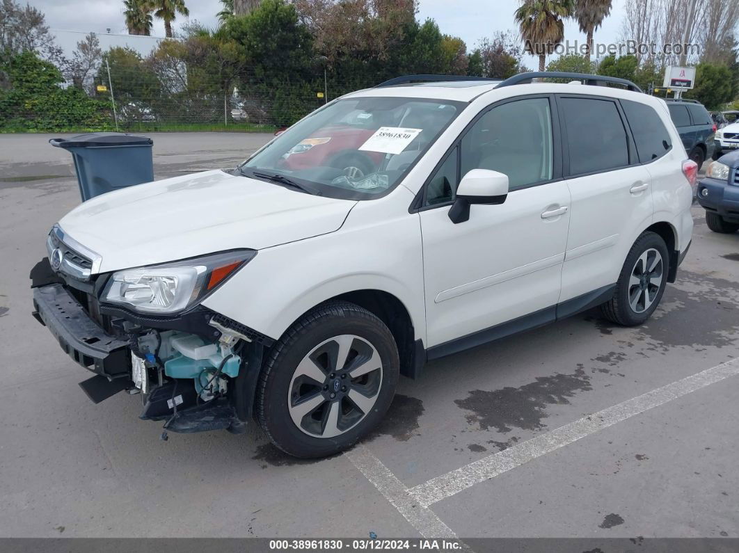 2018 Subaru Forester 2.5i Premium White vin: JF2SJAEC8JH407647