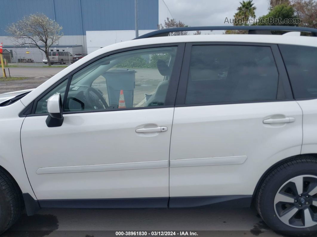 2018 Subaru Forester 2.5i Premium White vin: JF2SJAEC8JH407647