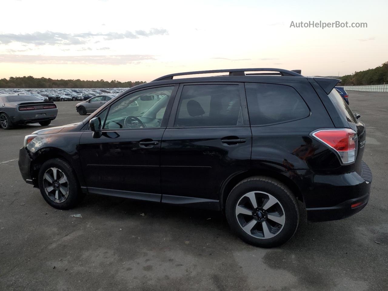 2018 Subaru Forester 2.5i Premium Black vin: JF2SJAEC8JH457691