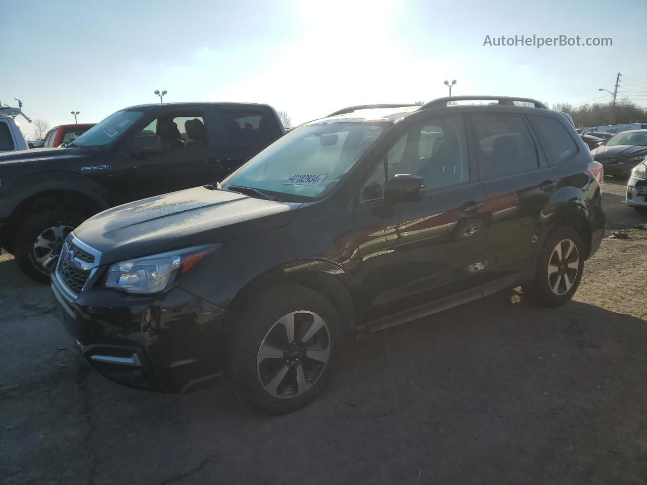 2018 Subaru Forester 2.5i Premium Черный vin: JF2SJAEC8JH519574