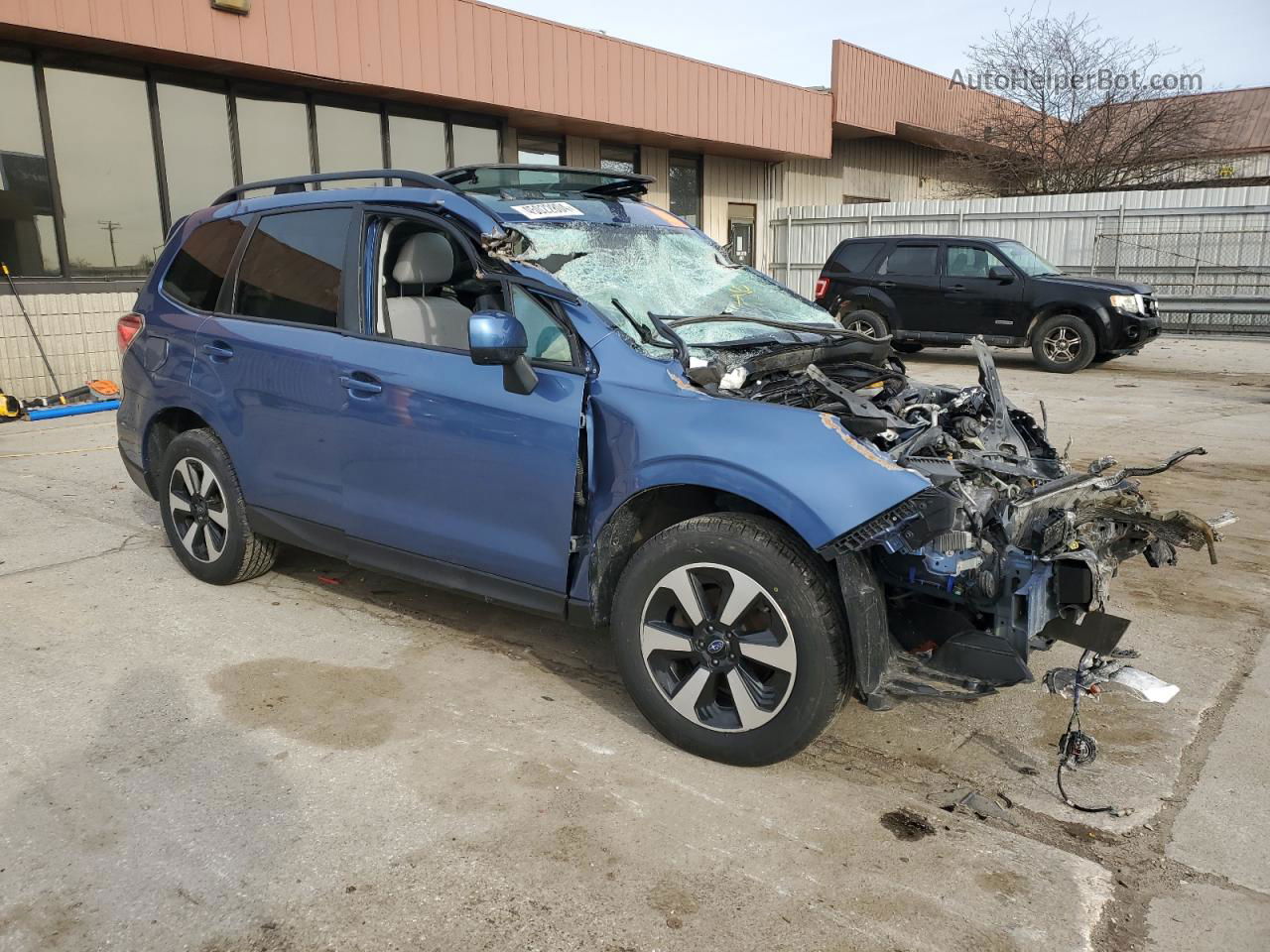 2018 Subaru Forester 2.5i Premium Blue vin: JF2SJAEC9JH459532