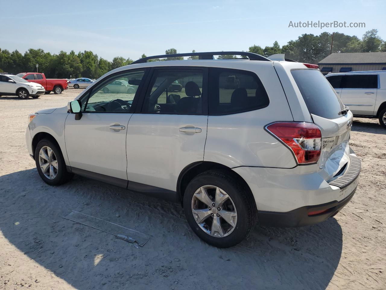 2016 Subaru Forester 2.5i Premium White vin: JF2SJAFC3GH489746