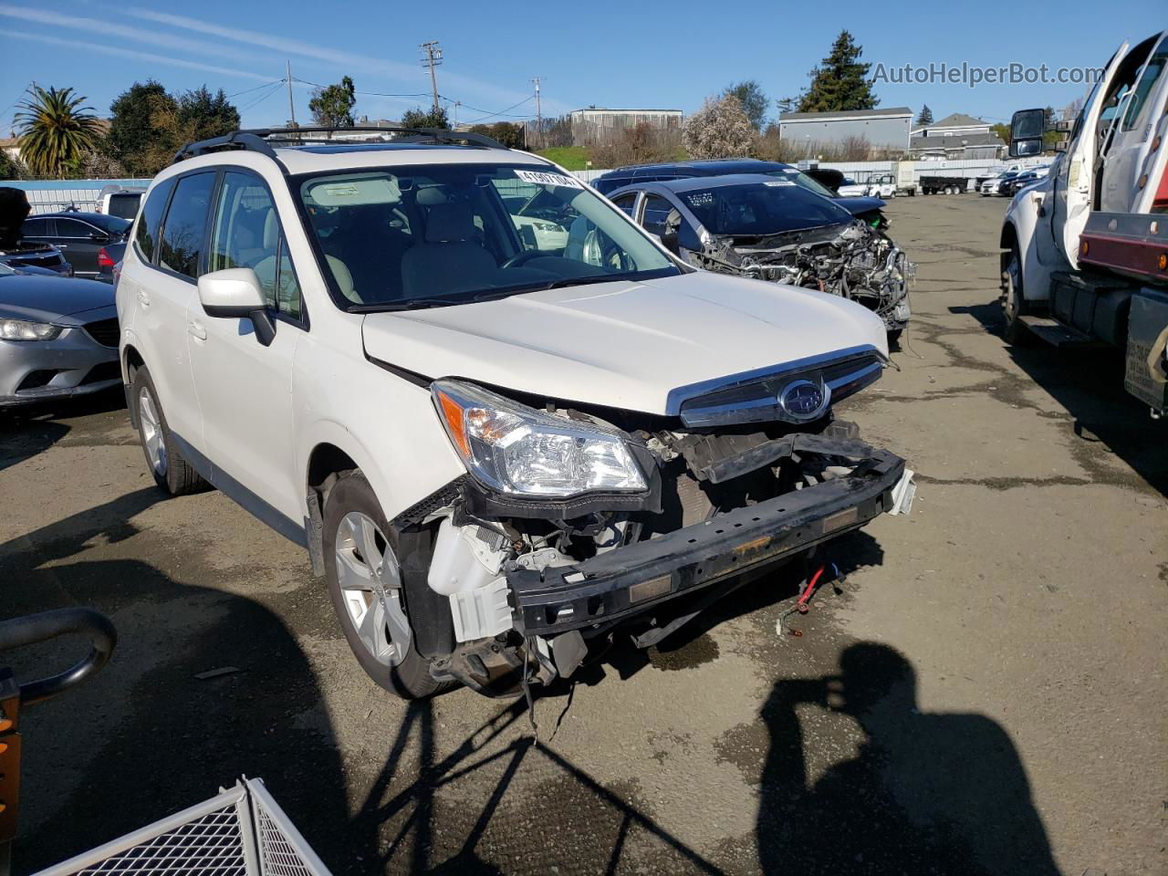 2016 Subaru Forester 2.5i Premium Белый vin: JF2SJAFC6GH552614