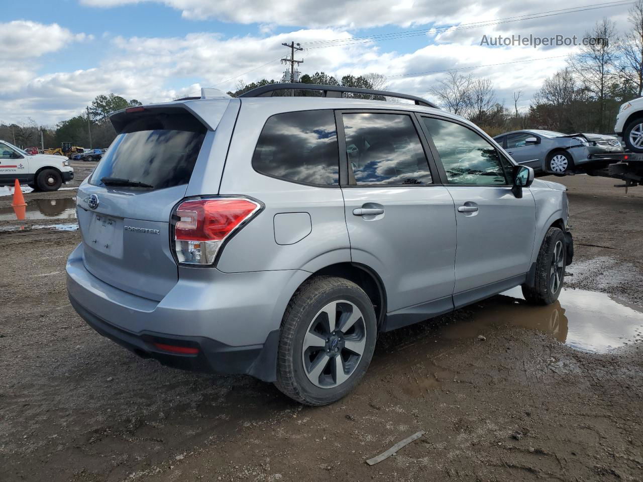 2018 Subaru Forester 2.5i Premium Silver vin: JF2SJAGC0JH542568