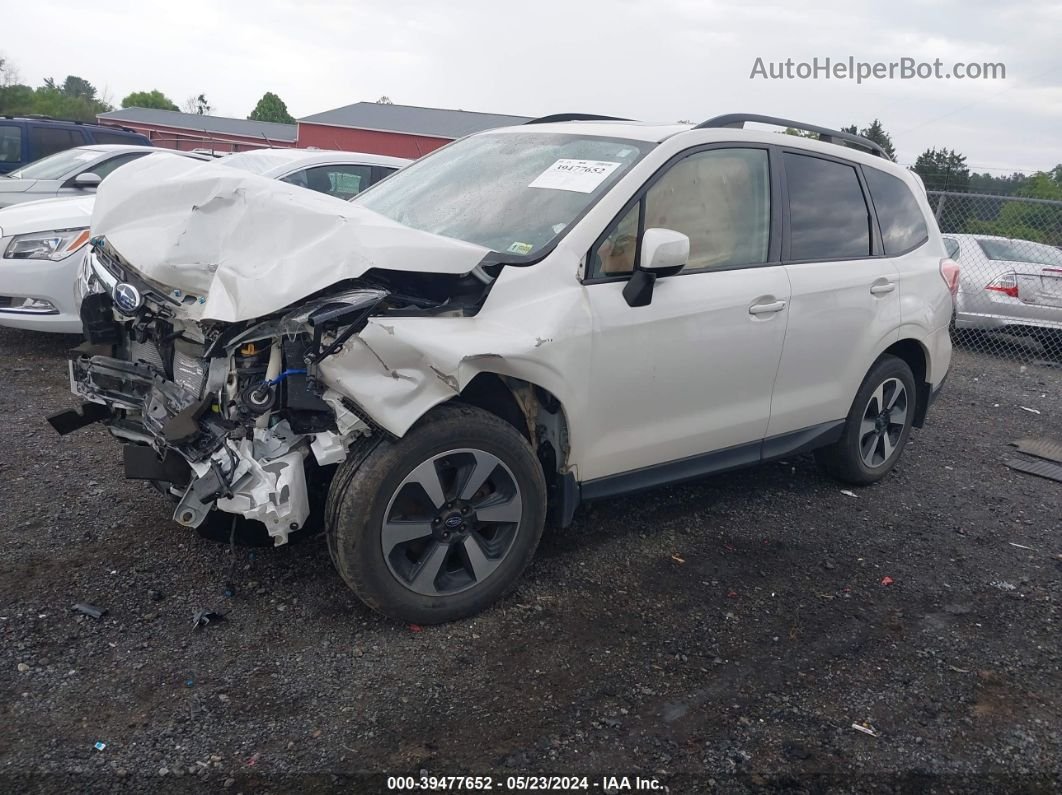 2018 Subaru Forester 2.5i Premium White vin: JF2SJAGC1JH518232