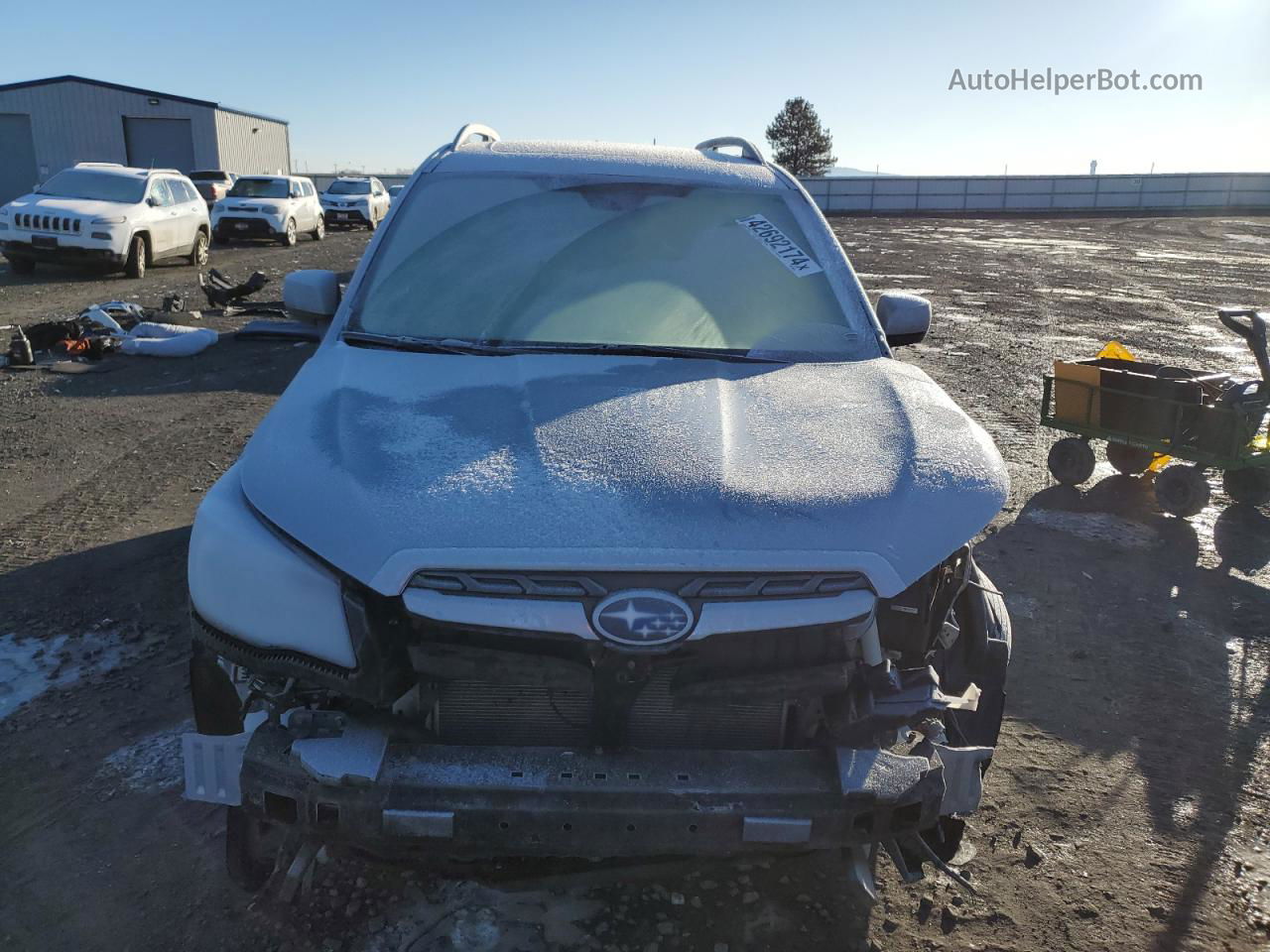 2018 Subaru Forester 2.5i Premium Silver vin: JF2SJAGC3JH448331