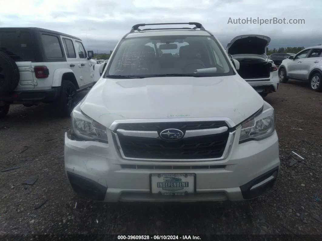 2018 Subaru Forester 2.5i Premium White vin: JF2SJAGC3JH469907