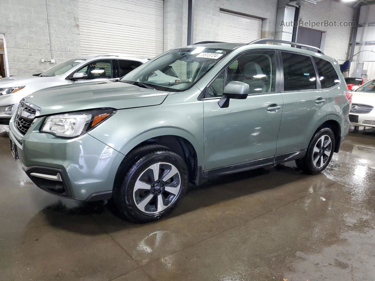 2018 Subaru Forester 2.5i Premium Green vin: JF2SJAGC4JH406279