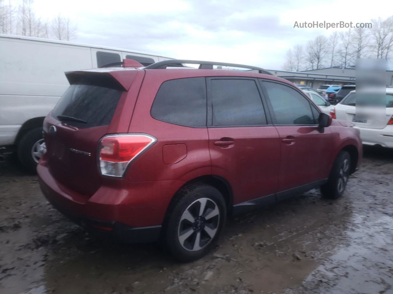 2018 Subaru Forester 2.5i Premium Burgundy vin: JF2SJAGC4JH545540