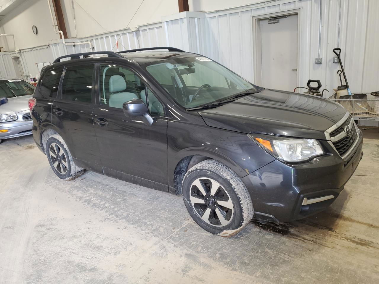 2018 Subaru Forester 2.5i Premium Черный vin: JF2SJAGC6JH462496