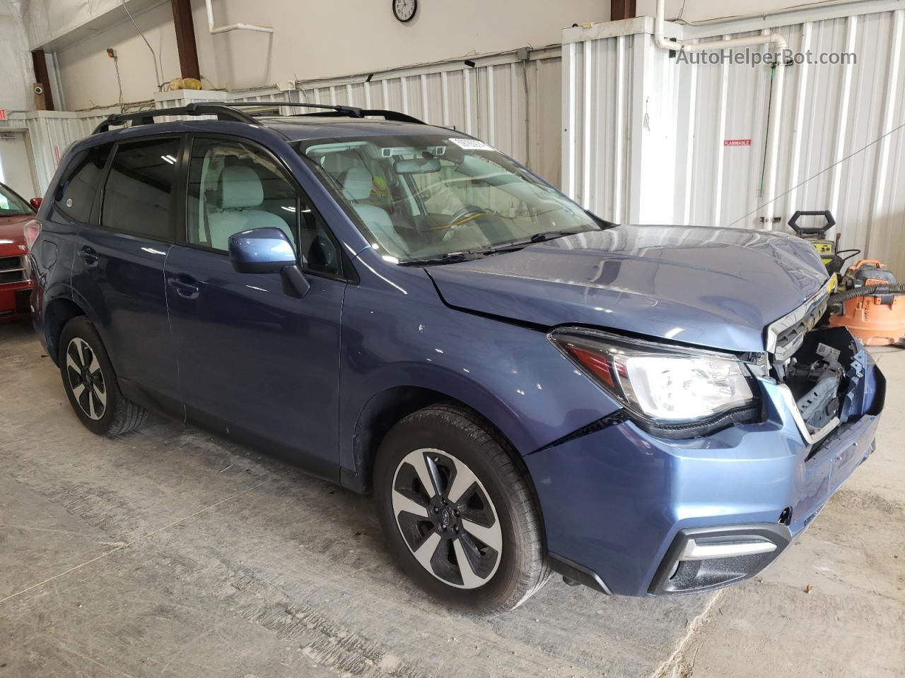 2018 Subaru Forester 2.5i Premium Blue vin: JF2SJAGC6JH554305