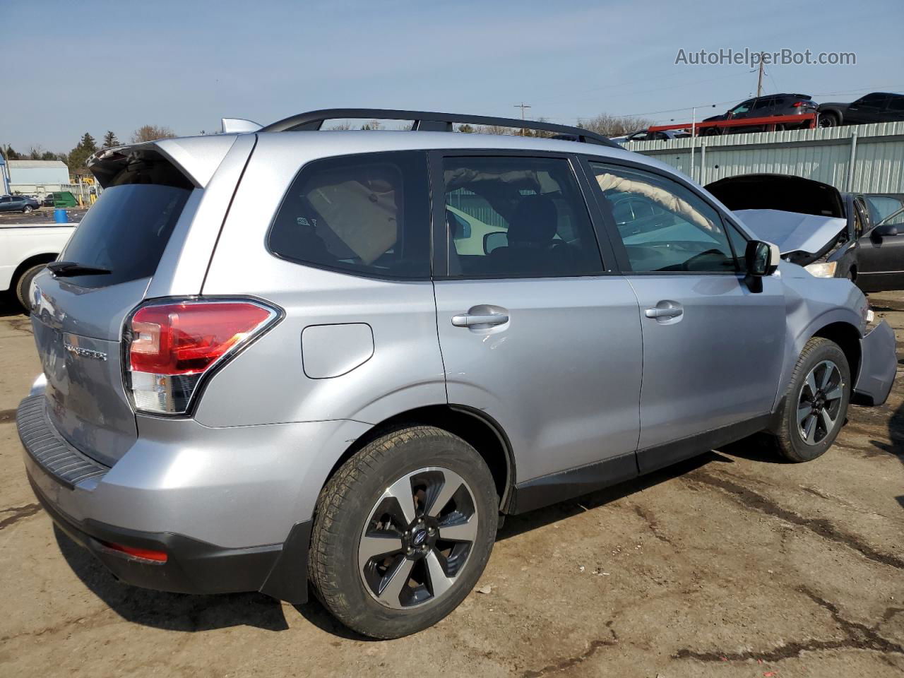 2018 Subaru Forester 2.5i Premium Silver vin: JF2SJAGC7JH431404