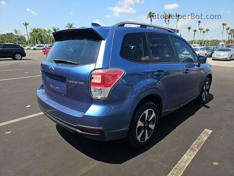 2018 Subaru Forester 2.5i Premium vin: JF2SJAGC8JH587709