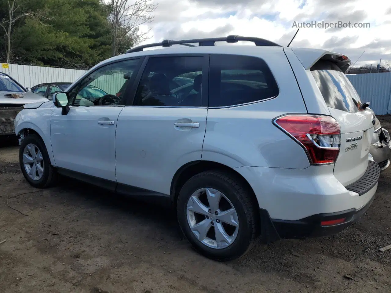 2015 Subaru Forester 2.5i Limited Белый vin: JF2SJAKC9FH830975