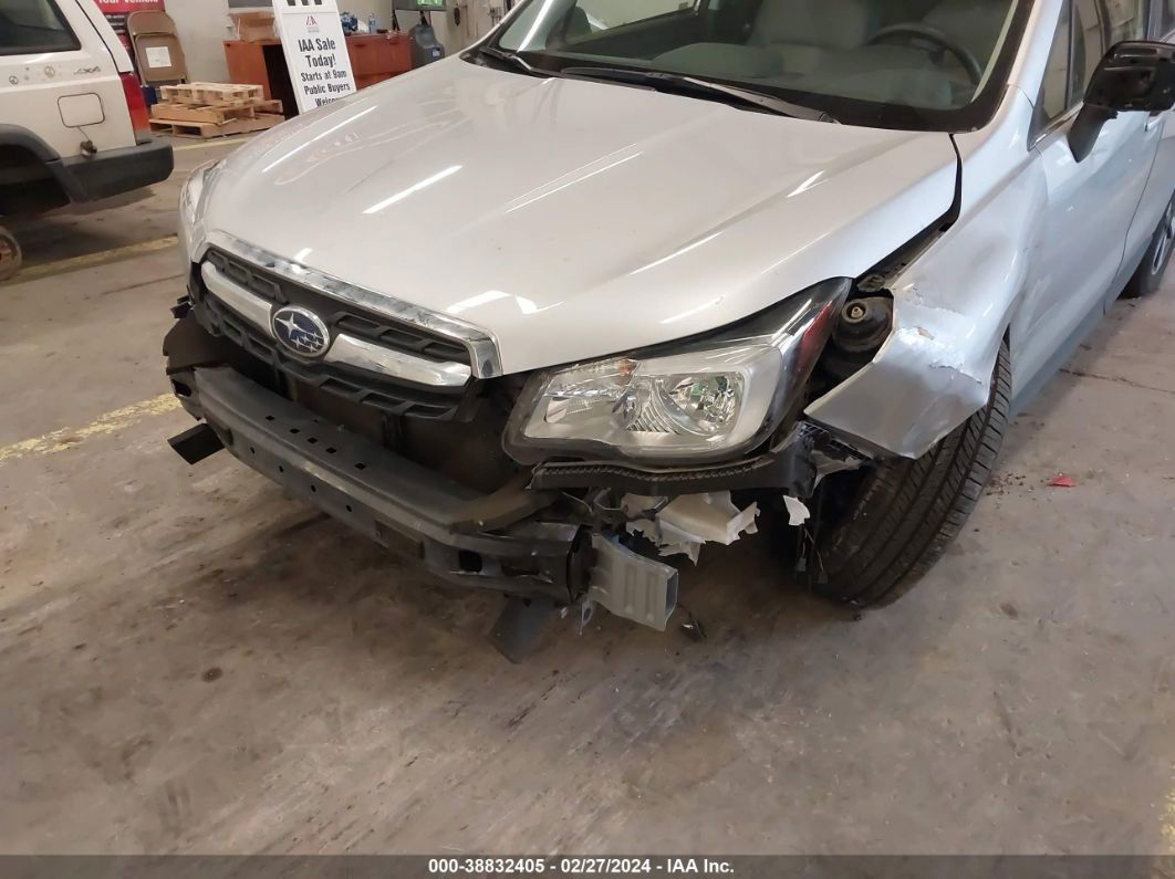 2017 Subaru Forester 2.5i Limited Silver vin: JF2SJALC2HH534794