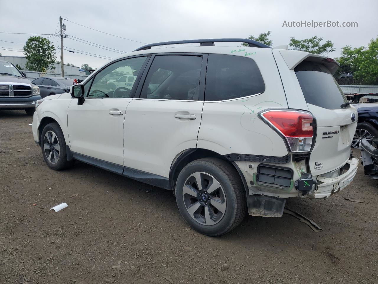 2017 Subaru Forester 2.5i Limited White vin: JF2SJARC6HH554134