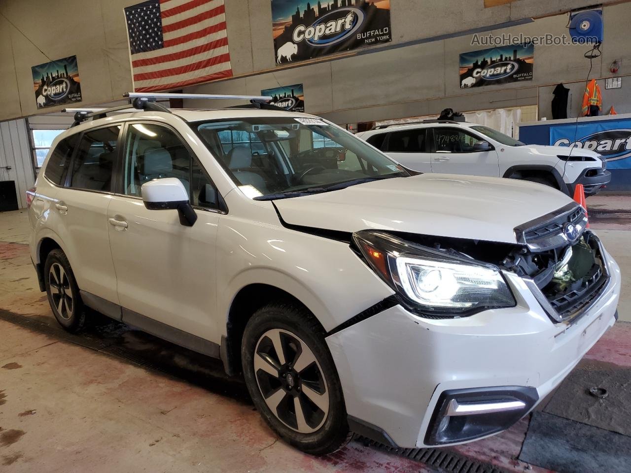 2018 Subaru Forester 2.5i Limited White vin: JF2SJARC6JH484219
