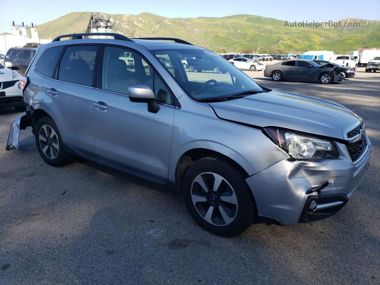 2017 Subaru Forester 2.5i Limited Silver vin: JF2SJARCXHH809805