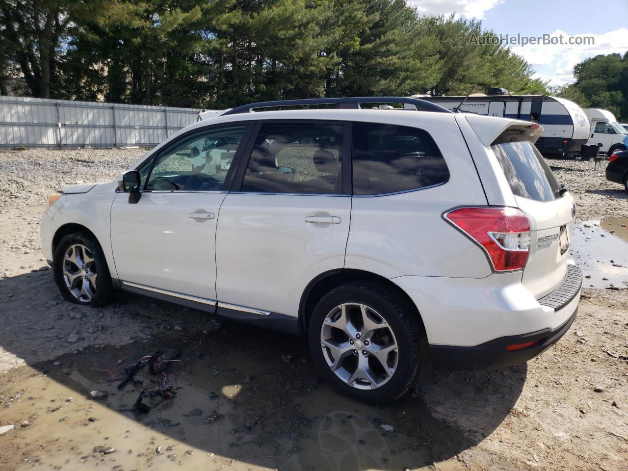 2015 Subaru Forester 2.5i Touring White vin: JF2SJAUC7FH412766