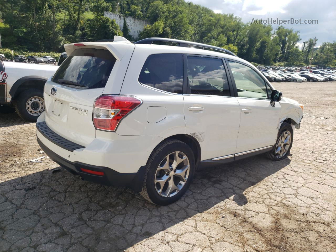 2016 Subaru Forester 2.5i Touring White vin: JF2SJAVC5GH541170