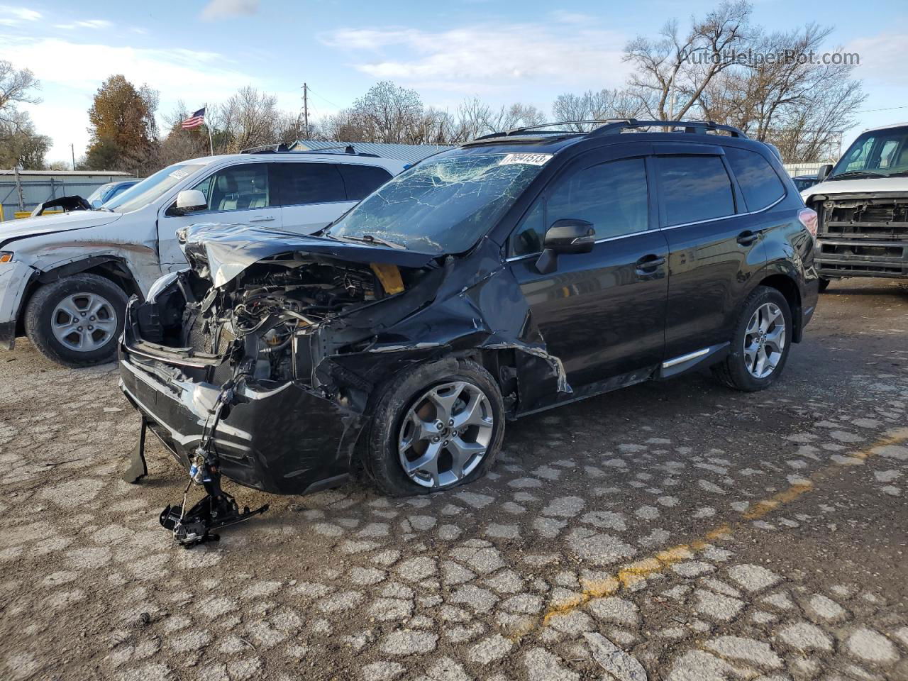 2018 Subaru Forester 2.5i Touring Black vin: JF2SJAWC1JH583633