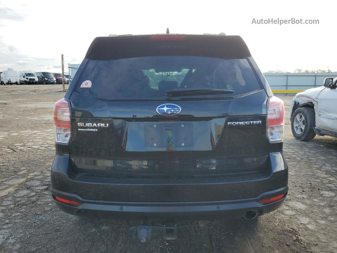 2018 Subaru Forester 2.5i Touring Black vin: JF2SJAWC1JH583633