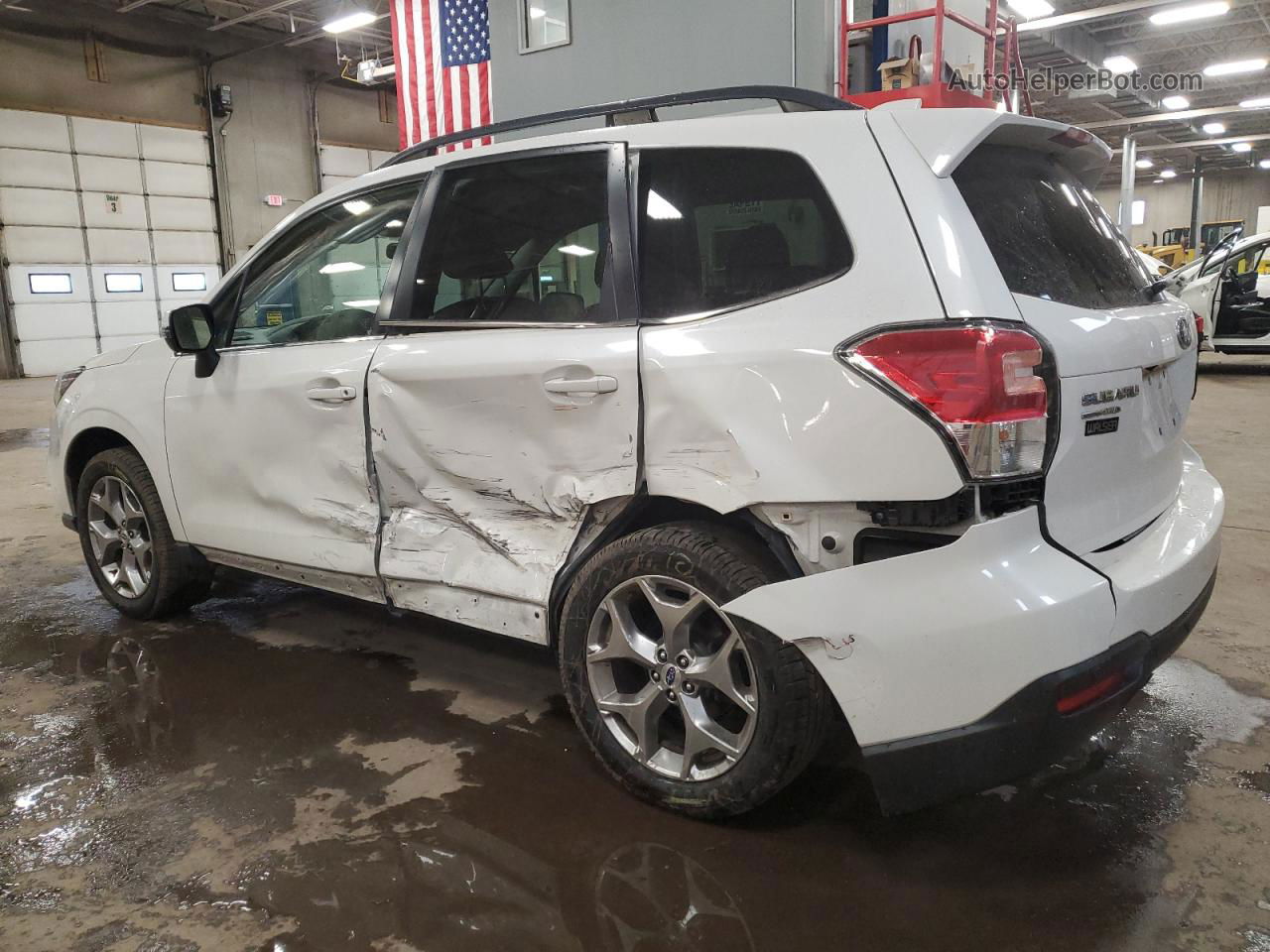 2017 Subaru Forester 2.5i Touring White vin: JF2SJAWC2HH491067