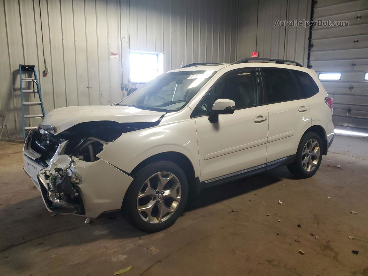 2017 Subaru Forester 2.5i Touring White vin: JF2SJAWC3HH501055