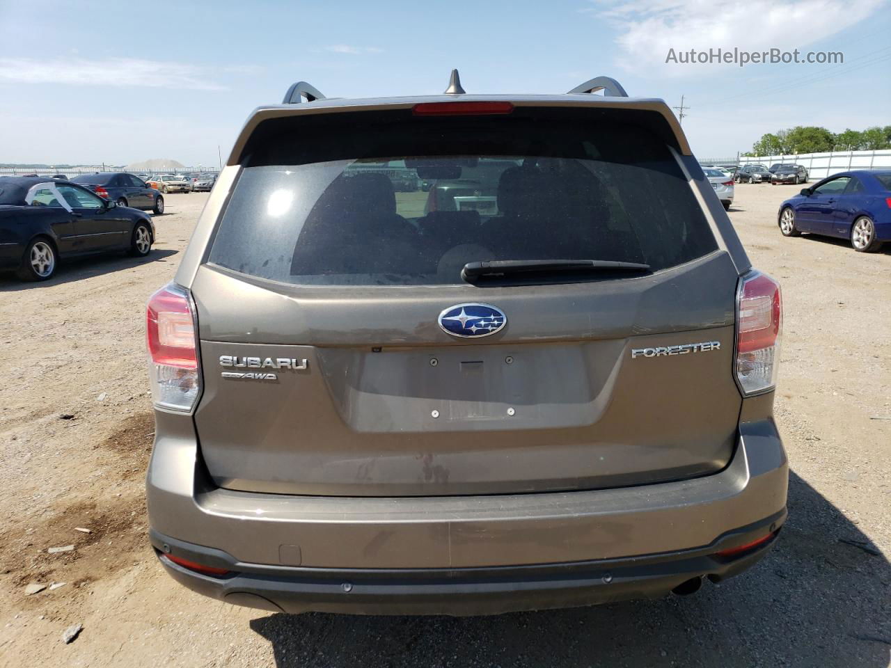 2018 Subaru Forester 2.5i Touring Gray vin: JF2SJAWC3JH475532