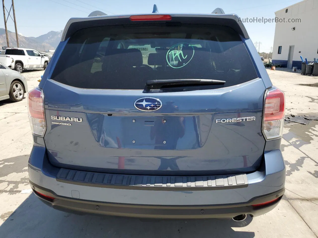 2018 Subaru Forester 2.5i Touring Blue vin: JF2SJAWC4JH534507