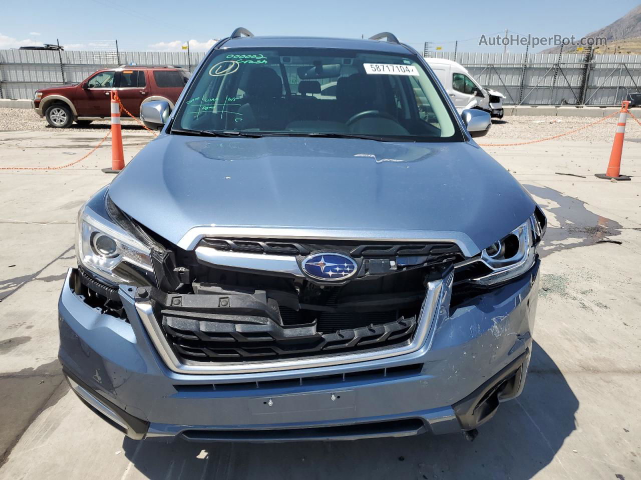 2018 Subaru Forester 2.5i Touring Blue vin: JF2SJAWC4JH534507