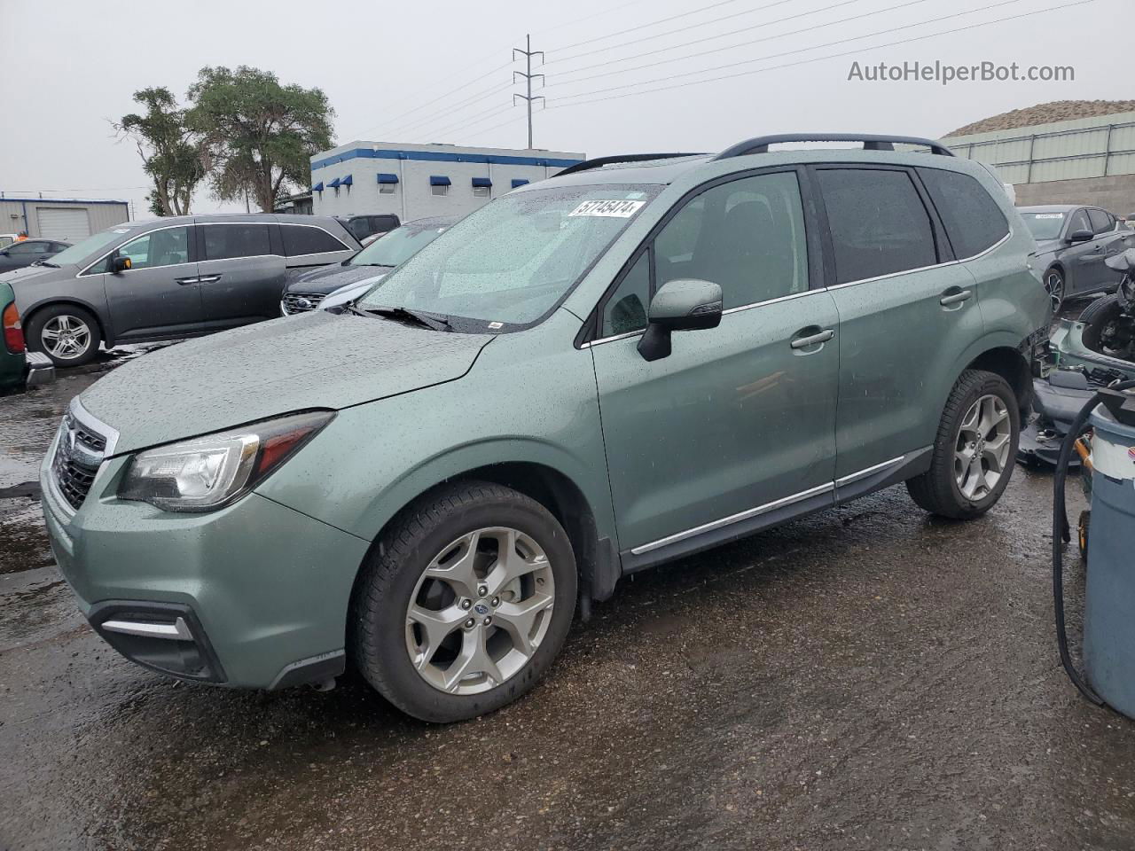 2018 Subaru Forester 2.5i Touring Green vin: JF2SJAWC7JH576556